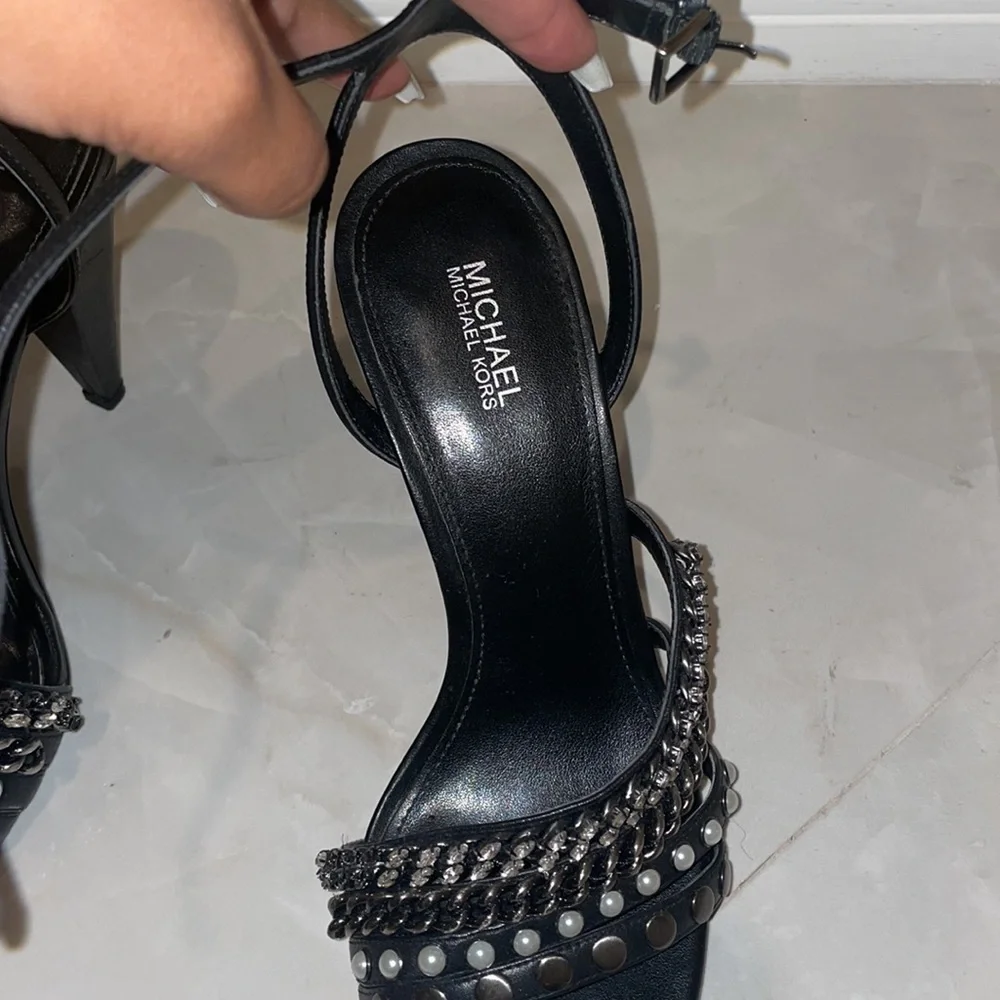 Beautiful Michael Kors heels - Picture 6 of 6